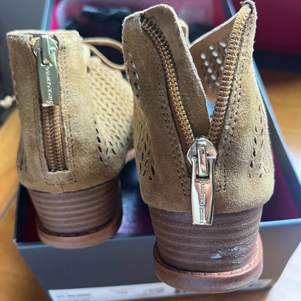 Vince Camino lace up wedges size 7m tan